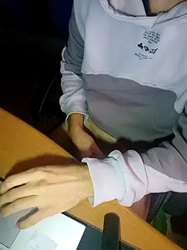 Snapshot of tipetto06 chatting on 10.21.25 tipetto06 online show from 10.21.25