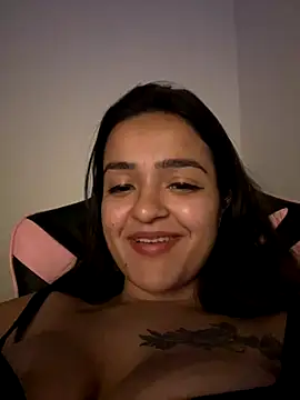 Snapshot of Manu_2002_ chatting on 10.23.25 Manu 2002 online show from 10.23.25