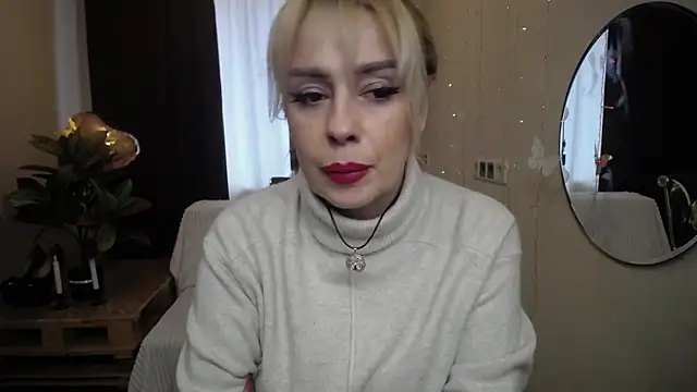 Snapshot of KatrinaCharm chatting on 03.21.25 KatrinaCharm online show from 03.21.25