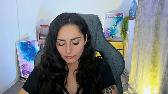 ValeriiMills online show from 09.26.25