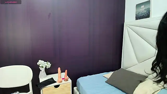 paula zambrano7 online show from 10.31.25