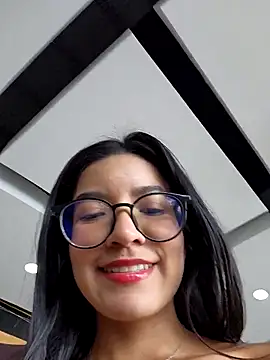 Snapshot of Pretty_roxxyy chatting on 09.14.25 Pretty roxxyy online show from 09.14.25