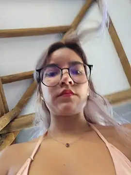 Pretty roxxyy online show from 12.14.25