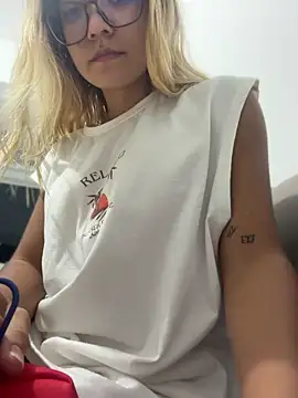 Pretty roxxyy online show from 06.30.26