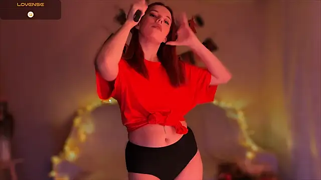 Snapshot of TheMargieDorene chatting on 10.29.25 TheMargieDorene online show from 10.29.25