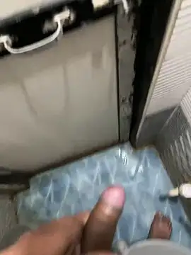 Hunkk28 online show from 10.22.25