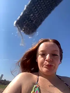 Snapshot of bankruptbabe chatting on 09.11.25 bankruptbabe online show from 09.11.25