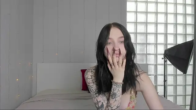 Chatty Alice online show from 10.24.25