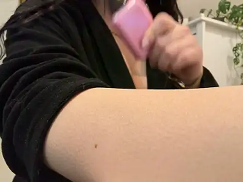 MoonlitLust online show from 04.25.26