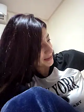 Snapshot of Kendhal-lu chatting on 10.21.25 Kendhal-lu online show from 10.21.25