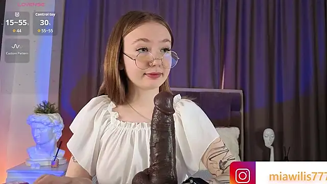 MiaWillis  online show from 09.27.25