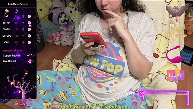 Snapshot of w3tkittty chatting on 10.10.25 w3tkittty online show from 10.10.25