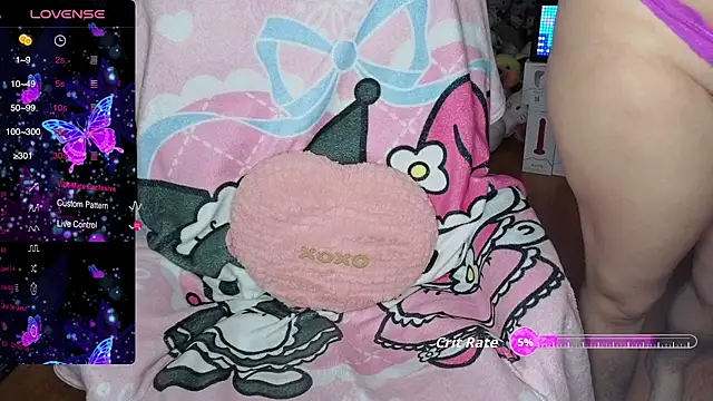 Snapshot of w3tkittty chatting on 10.21.25 w3tkittty online show from 10.21.25