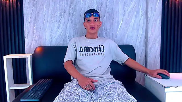 Matt Ruso online show from 10.08.25