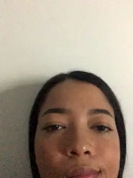 Snapshot of bellagrin chatting on 12.21.25 bellagrin online show from 12.21.25