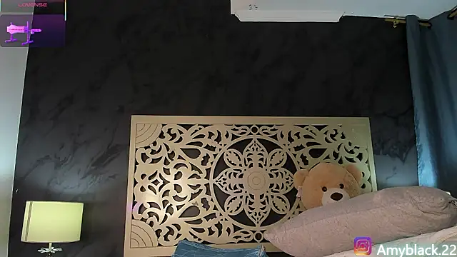 Amyblack   online show from 01.17.26