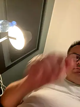 Snapshot of Naturfreund1965 chatting on 10.10.25 Naturfreund1965 online show from 10.10.25