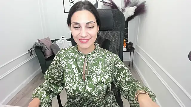 AllaYerty online show from 10.24.25