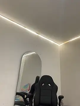 Kariina  69 online show from 11.26.25