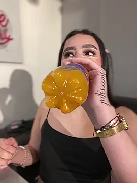 Cristina pinkk online show from 10.16.25