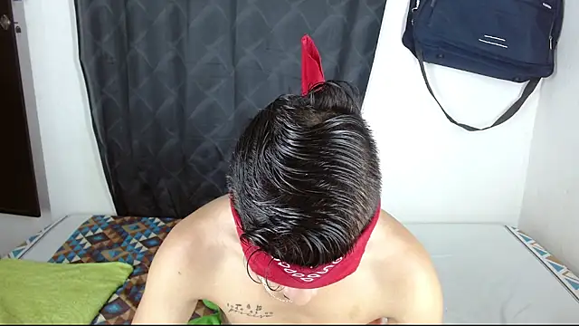 Snapshot of axce1_boy24 chatting on 12.02.25 axce1 boy24 online show from 12.02.25