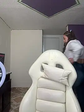 Snapshot of Baby__Otaku chatting on 10.04.25 Baby Otaku online show from 10.04.25