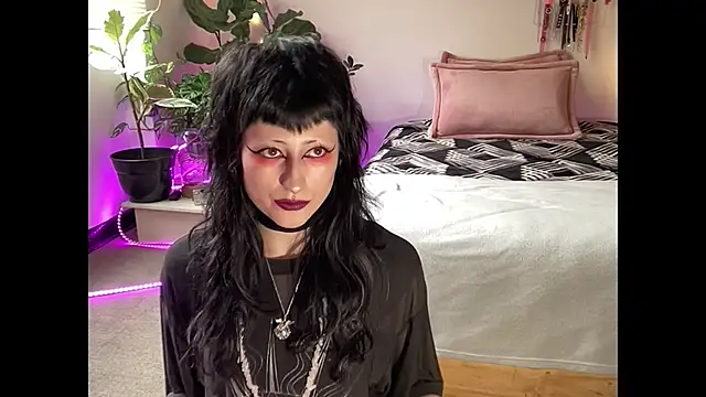 ELENA UMBRA online show from 12.15.25