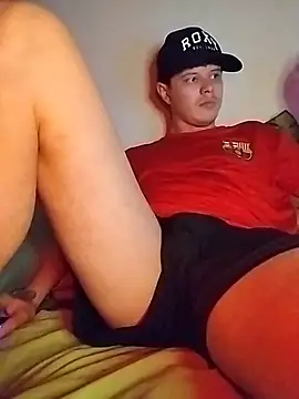 Snapshot of erickdlima1 chatting on 10.29.25 erickdlima1 online show from 10.29.25