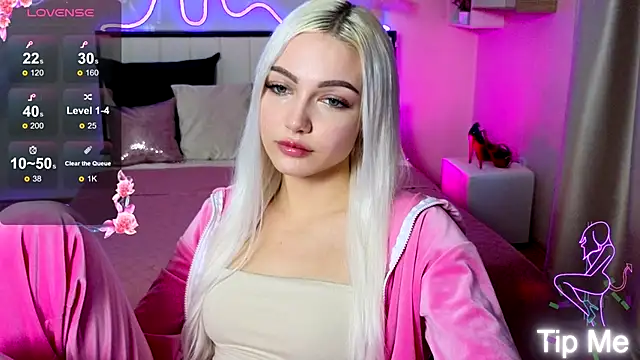 LinaLirian online show from 10.11.25