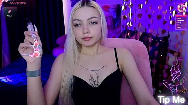 LinaLirian online show from 02.25.26