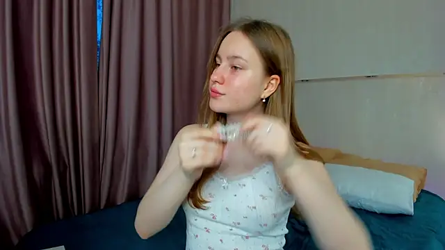 Candy Cansew online show from 09.20.25