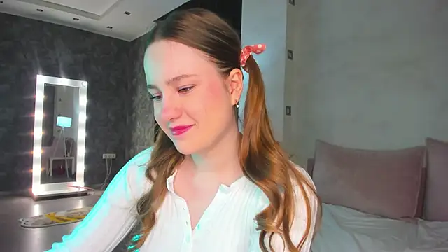 Candy Cansew online show from 02.18.26