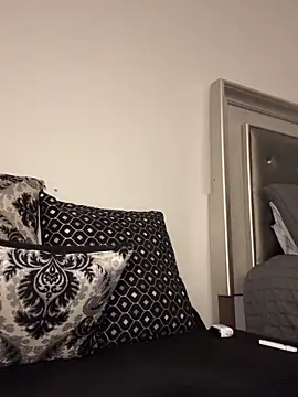 RoyalQueen2u online show from 10.07.25