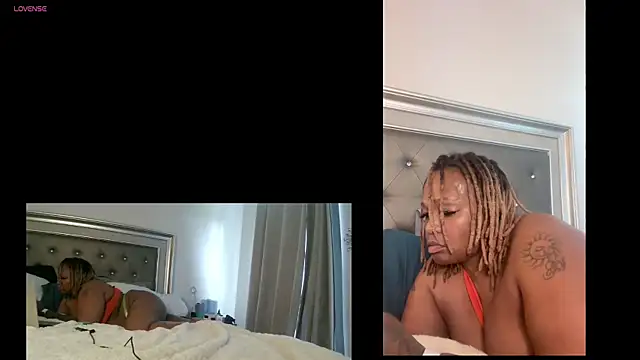 Snapshot of RoyalQueen2u chatting on 05.14.26 RoyalQueen2u online show from 05.14.26