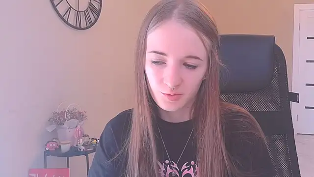 KateKayer online show from 09.18.25