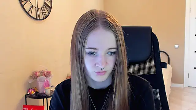 KateKayer online show from 10.20.25