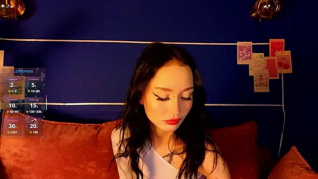  holly berry  online show from 10.23.25