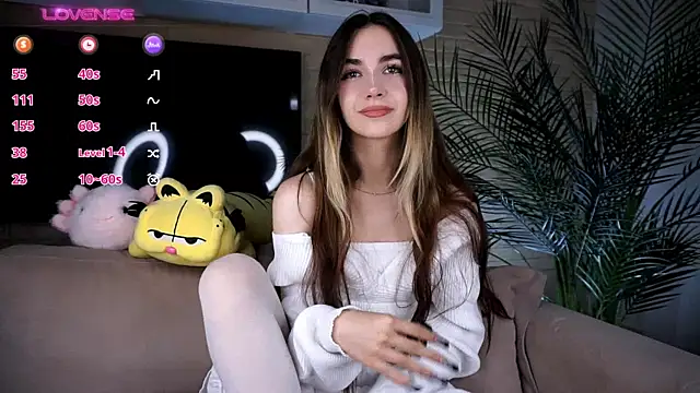 Snapshot of CupSizeGirl chatting on 09.12.25 CupSizeGirl online show from 09.12.25