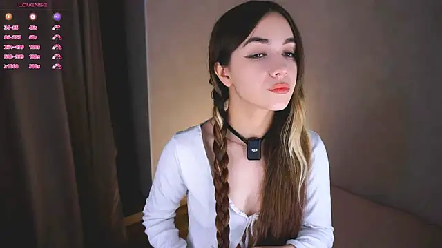 Snapshot of CupSizeGirl chatting on 10.07.25 CupSizeGirl online show from 10.07.25