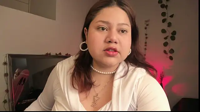 Snapshot of Paprika_ chatting on 09.15.25 Paprika online show from 09.15.25