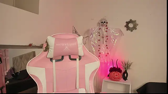 Paprika  online show from 10.22.25