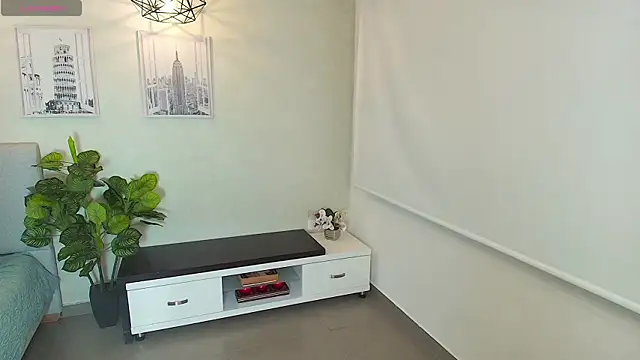 Snapshot of _Victoria_Collins chatting on 09.25.25  Victoria Collins online show from 09.25.25