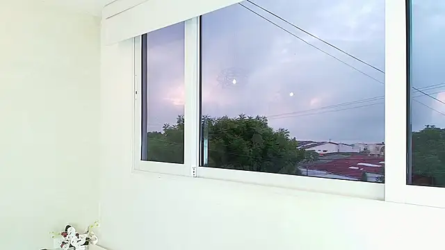 Snapshot of _Victoria_Collins chatting on 10.06.25  Victoria Collins online show from 10.06.25