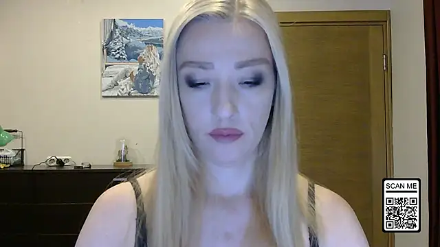 Snapshot of Wild_Silk_Desire chatting on 09.19.25 Wild Silk Desire online show from 09.19.25