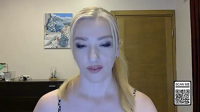 Snapshot of Wild_Silk_Desire chatting on 09.20.25 Wild Silk Desire online show from 09.20.25