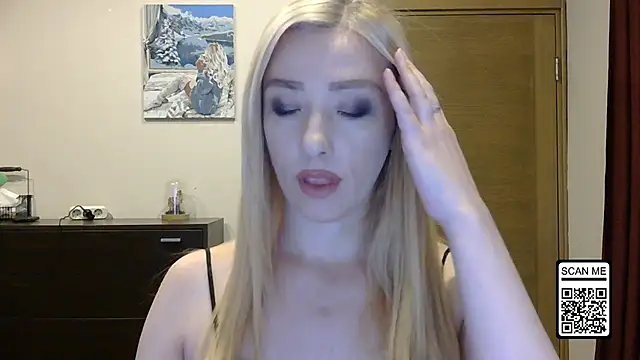 Snapshot of Wild_Silk_Desire chatting on 09.28.25 Wild Silk Desire online show from 09.28.25