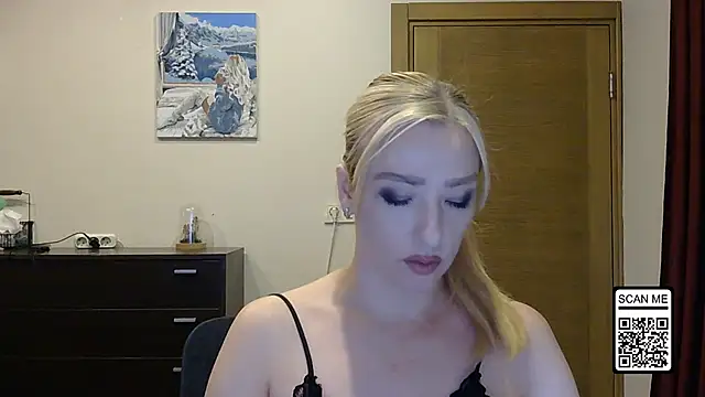 Snapshot of Wild_Silk_Desire chatting on 09.30.25 Wild Silk Desire online show from 09.30.25