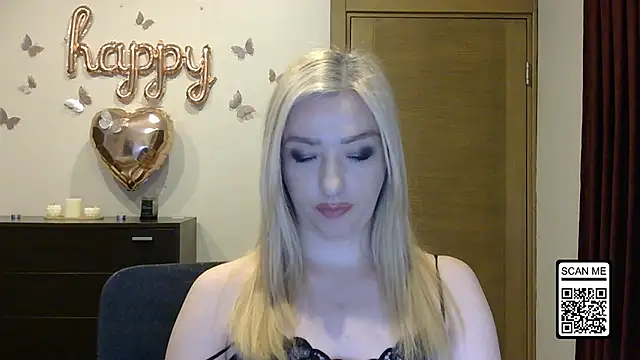 Snapshot of Wild_Silk_Desire chatting on 04.18.26 Wild Silk Desire online show from 04.18.26