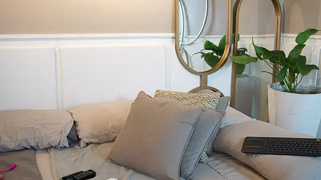 Susan wall online show from 09.18.25