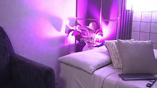 Susan wall online show from 10.20.25